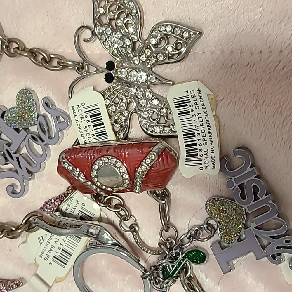 13 Keychains - Picture 2 of 4